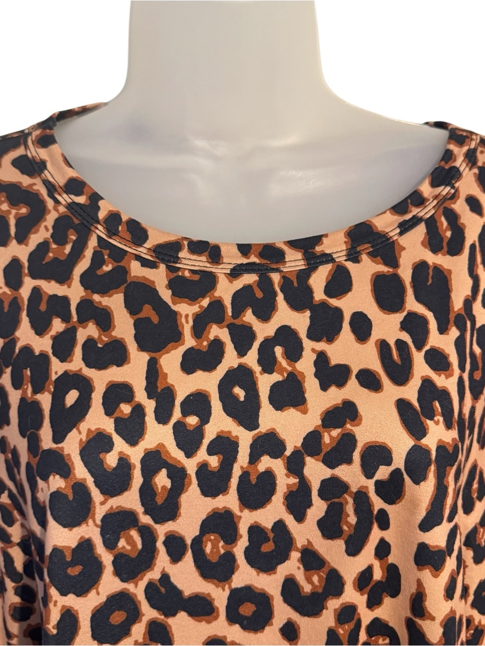 FALL!! Leopard Print Long Sleeve Top - PLUS: 2X #9 - Picture 2 of 8